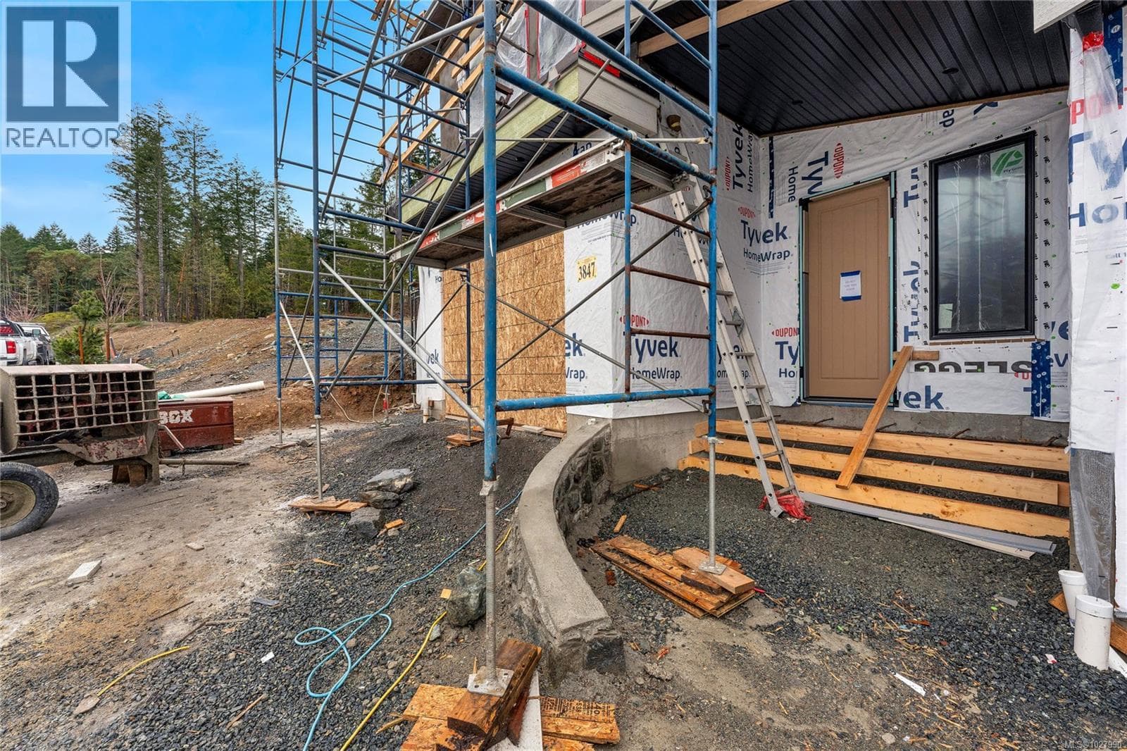 3847 Olympian Way photo 3