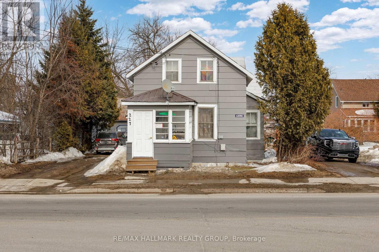 5 bed 2 bath single family at 229 GORE STREET E — $349,900