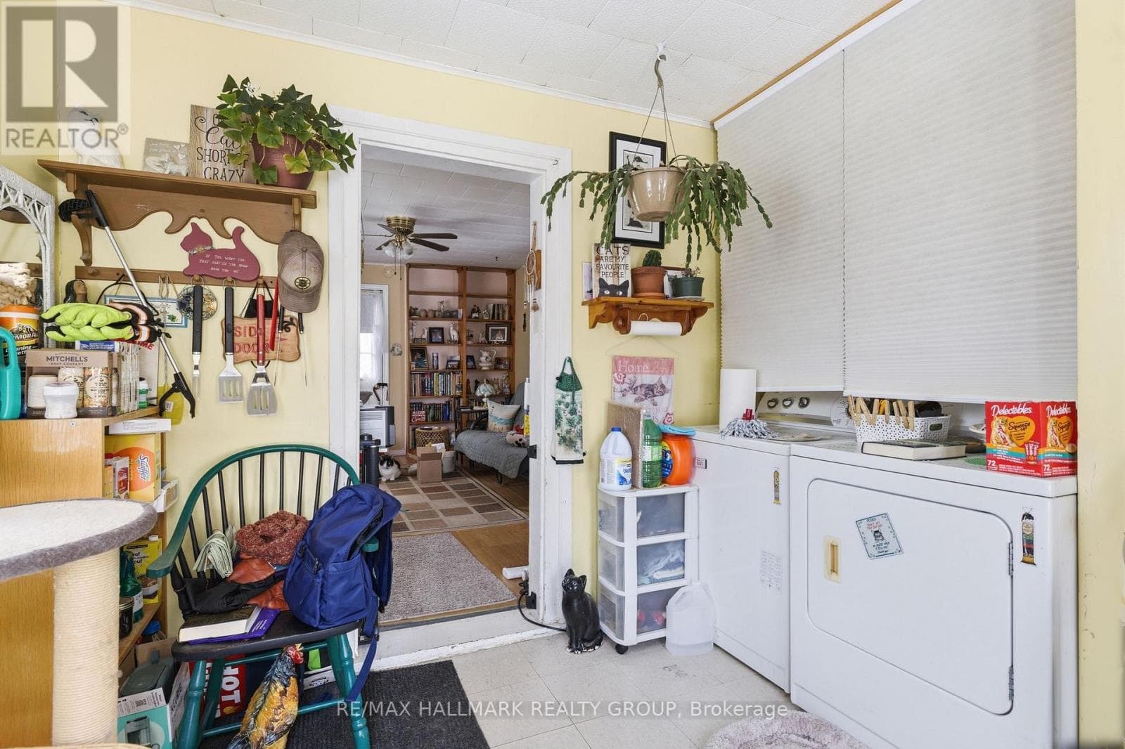 229 GORE STREET E photo 5
