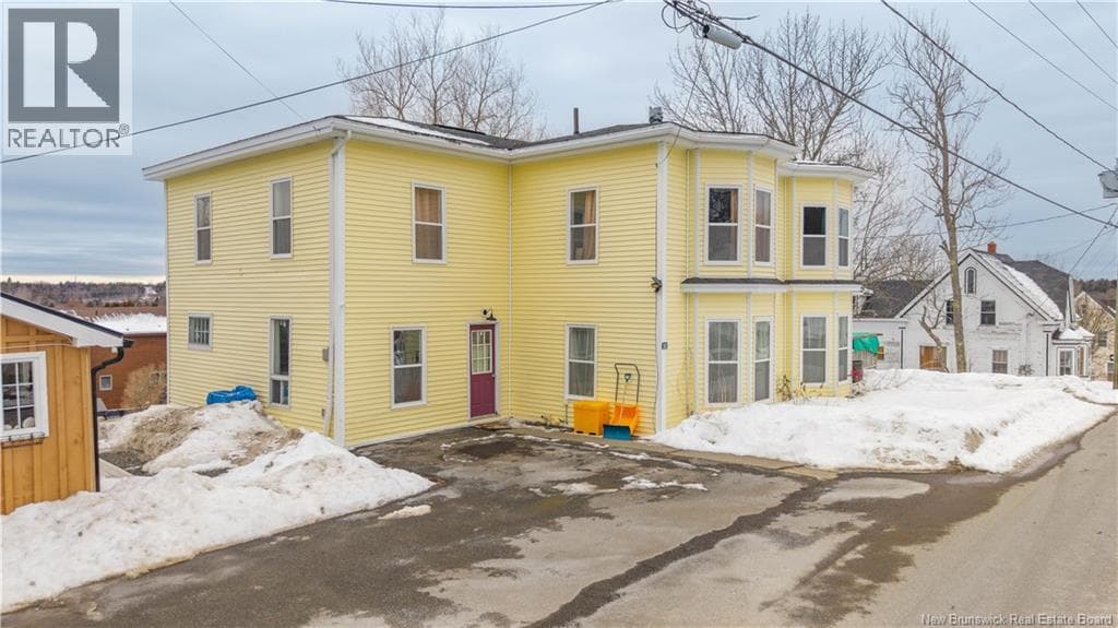 30 Carleton Street photo 2