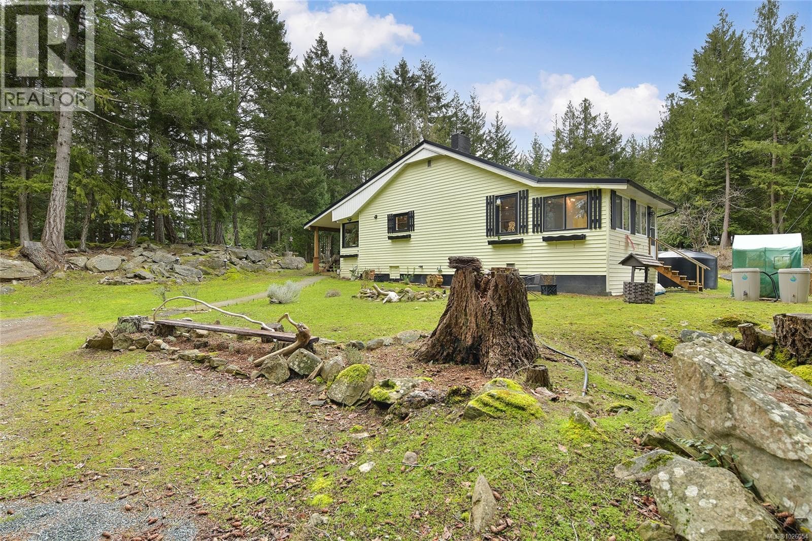 370 Campbell Bay Rd photo 4