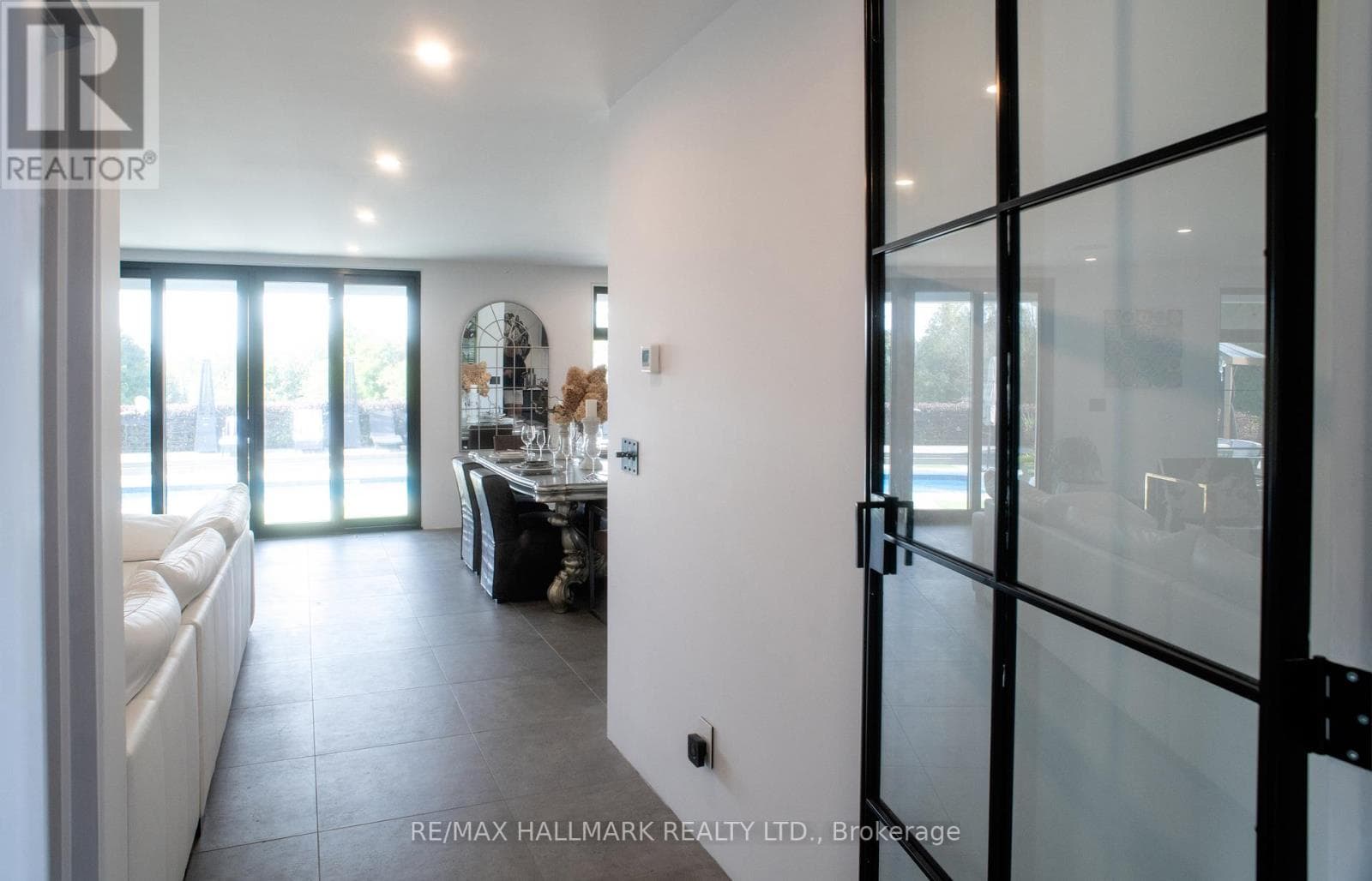 100B HAYDEN ROAD N photo 5