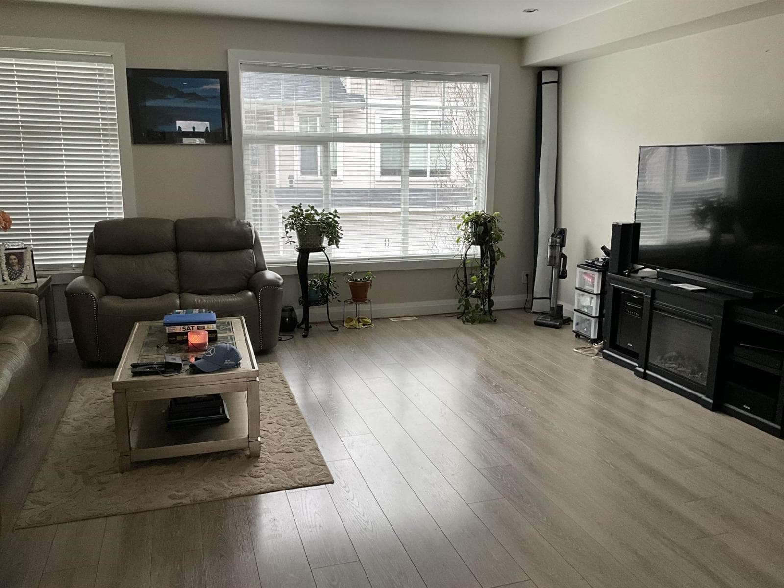 18 19938 70 AVENUE photo 4
