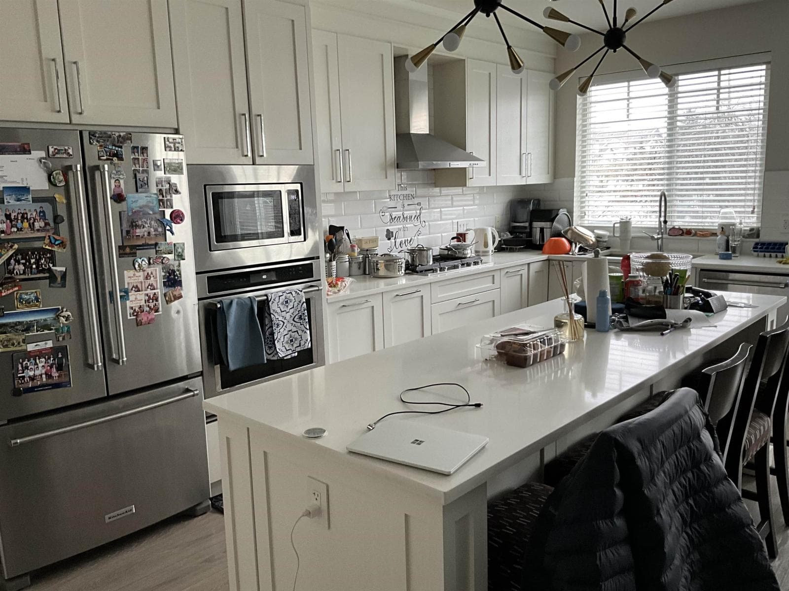 18 19938 70 AVENUE photo 2