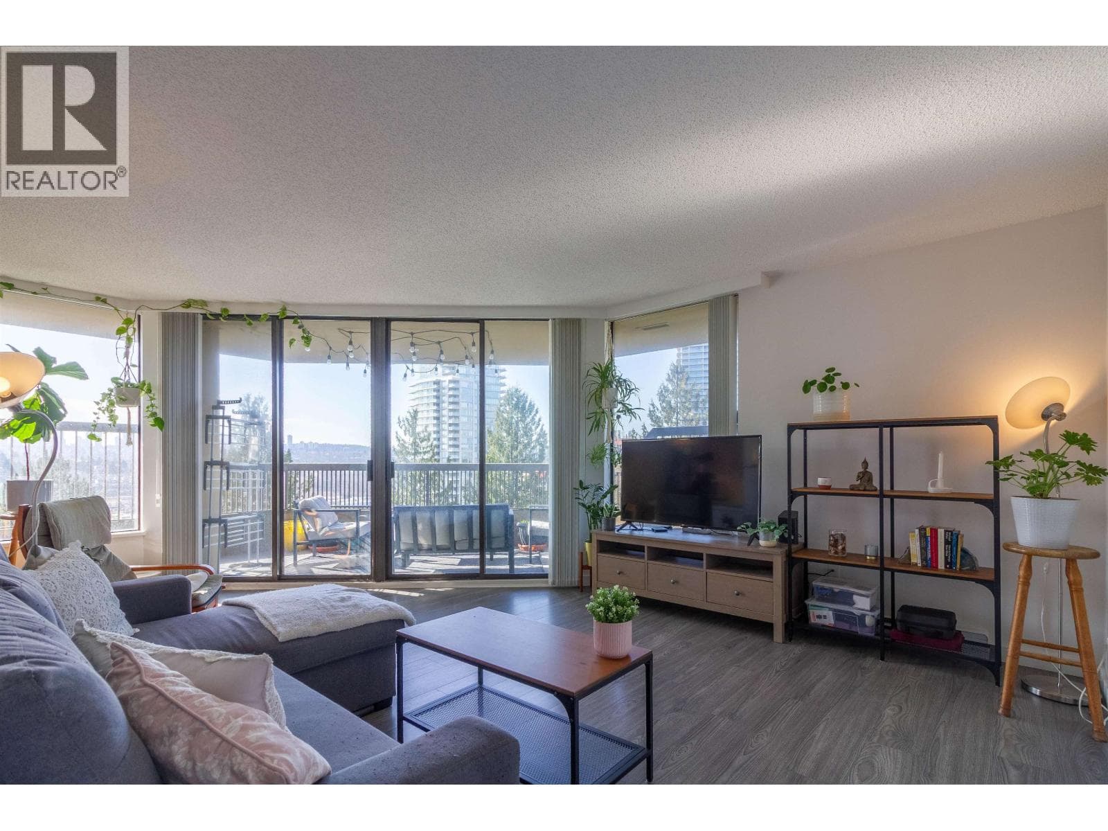 908 2041 BELLWOOD AVENUE photo 3