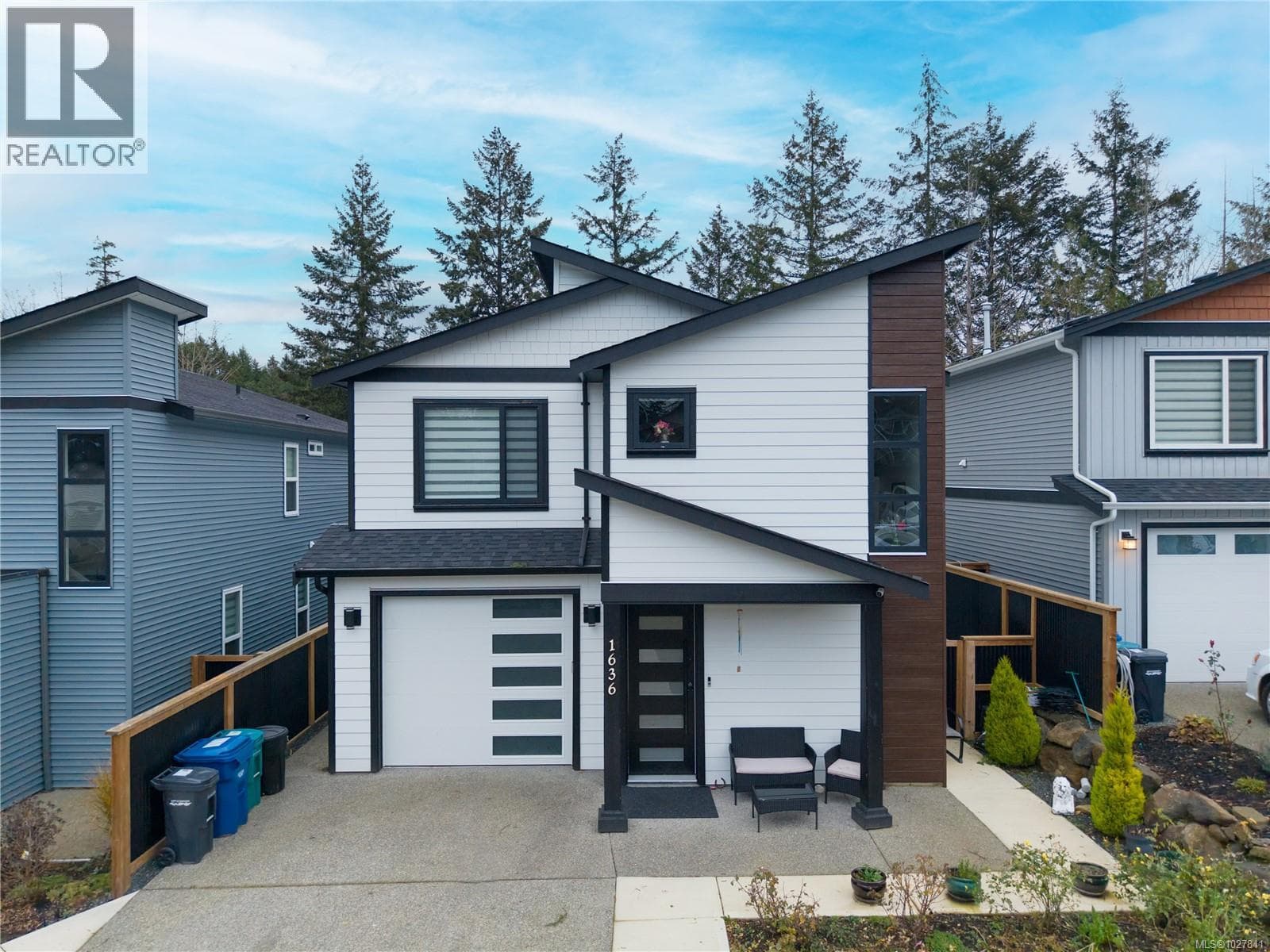 4 bed 3 bath single family at 1636 Roberta Rd S — $774,900