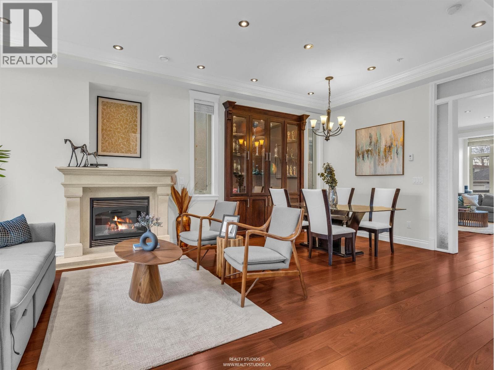 6387 PRINCE ALBERT STREET photo 3