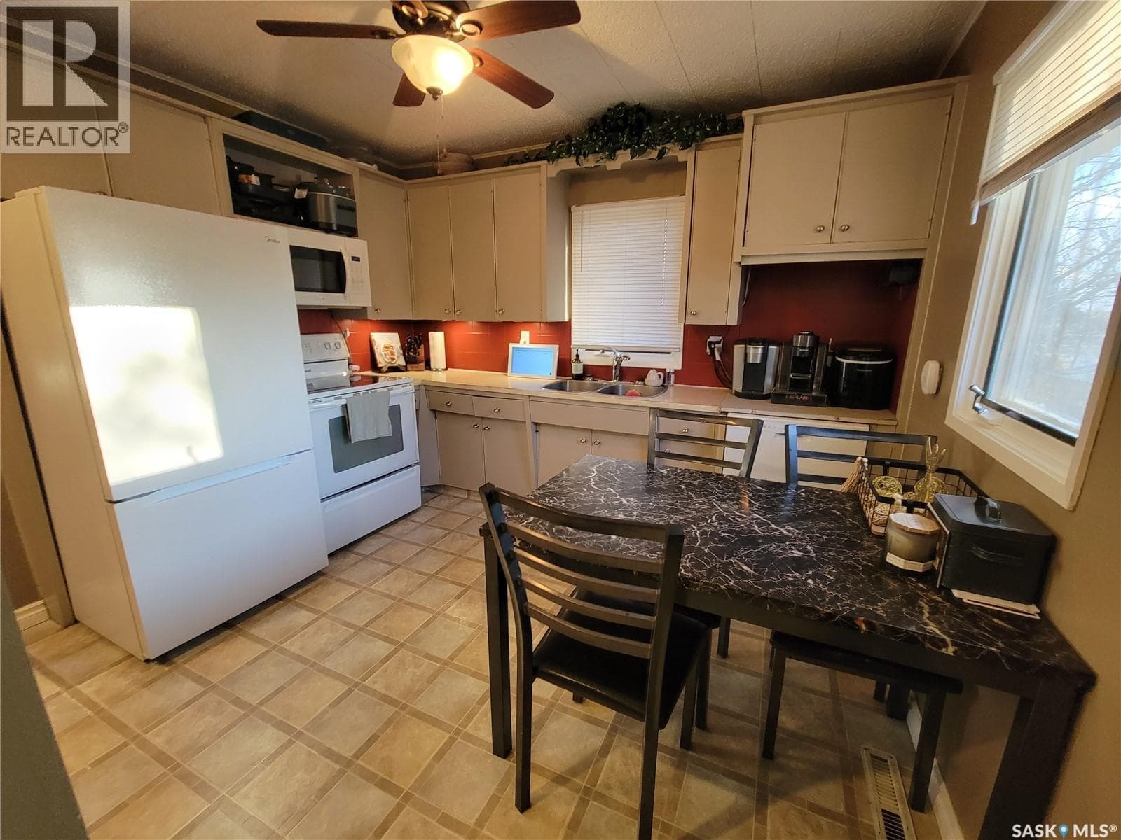 4812 post STREET photo 4