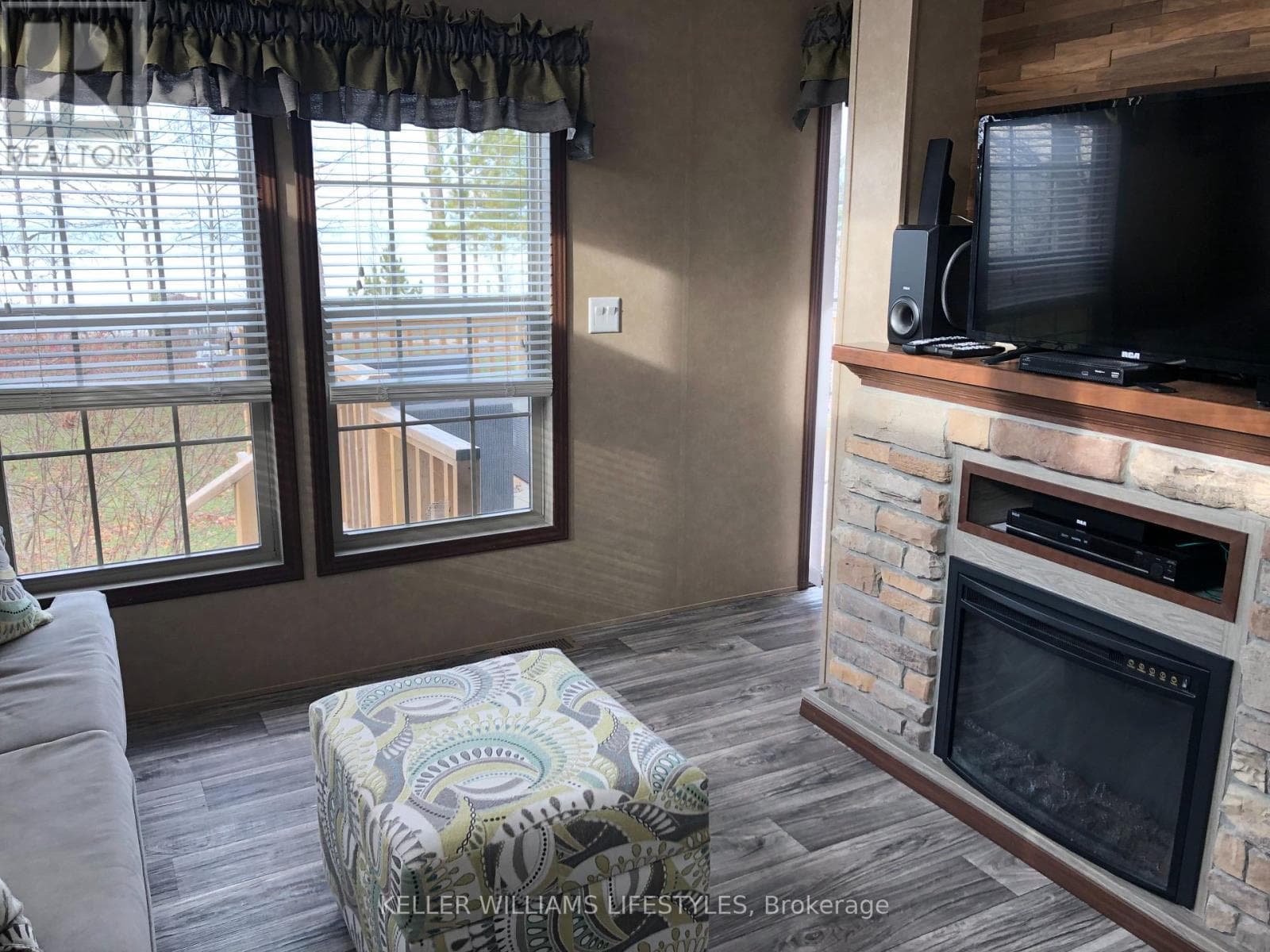 4 - 77719 BLUEWATER HIGHWAY photo 3