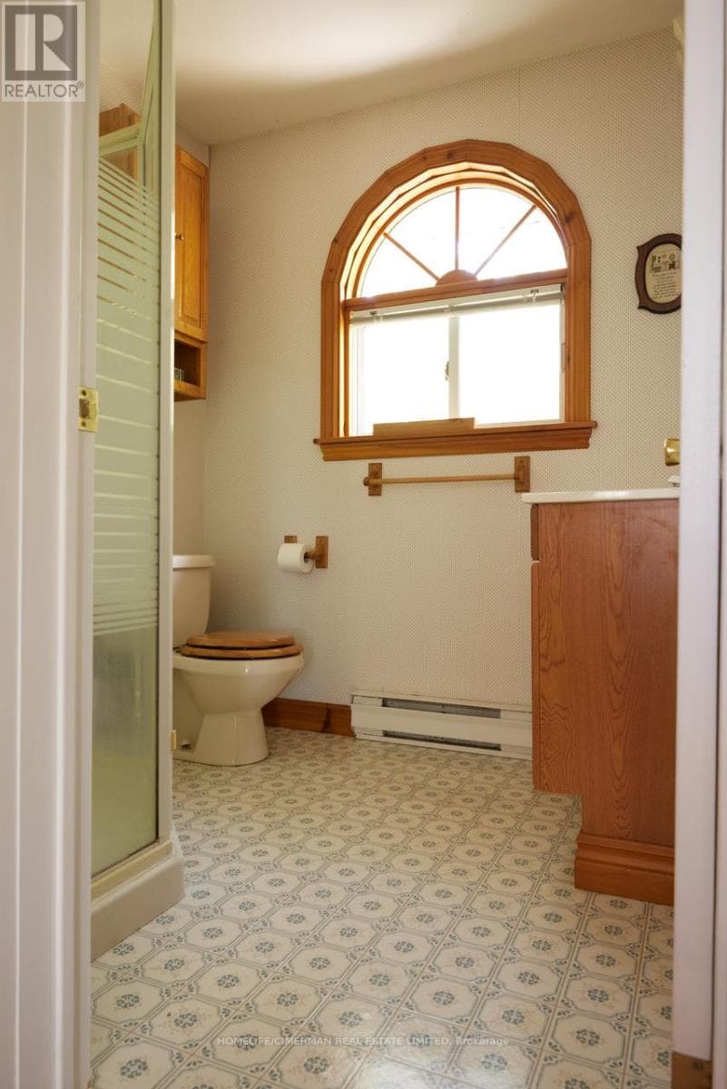 98 MCLEISH DRIVE photo 2