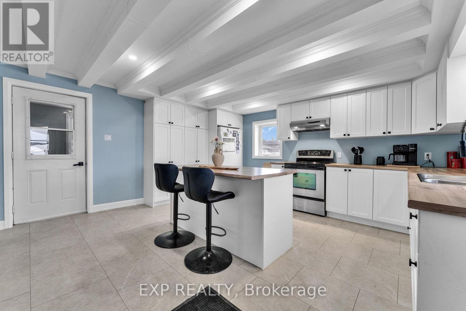 1526 LANDRY STREET photo 3