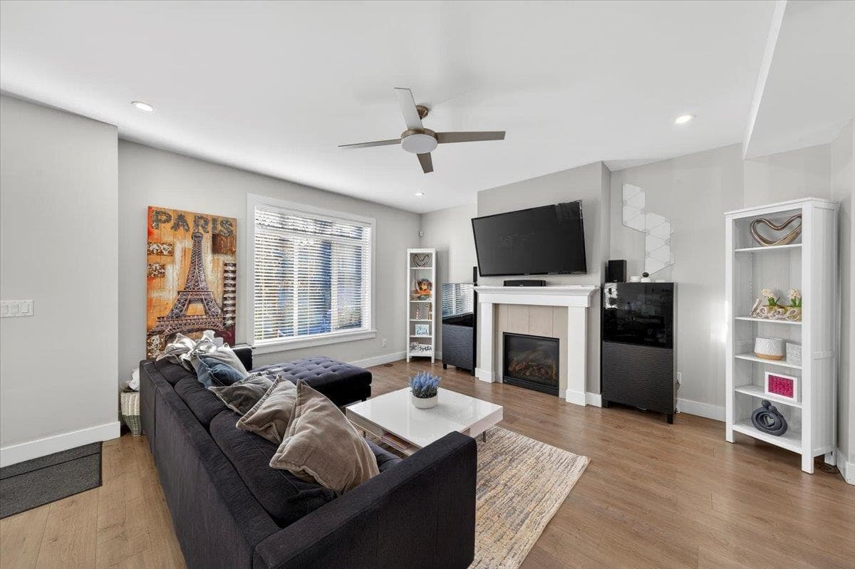 32579 ROSS DRIVE photo 2