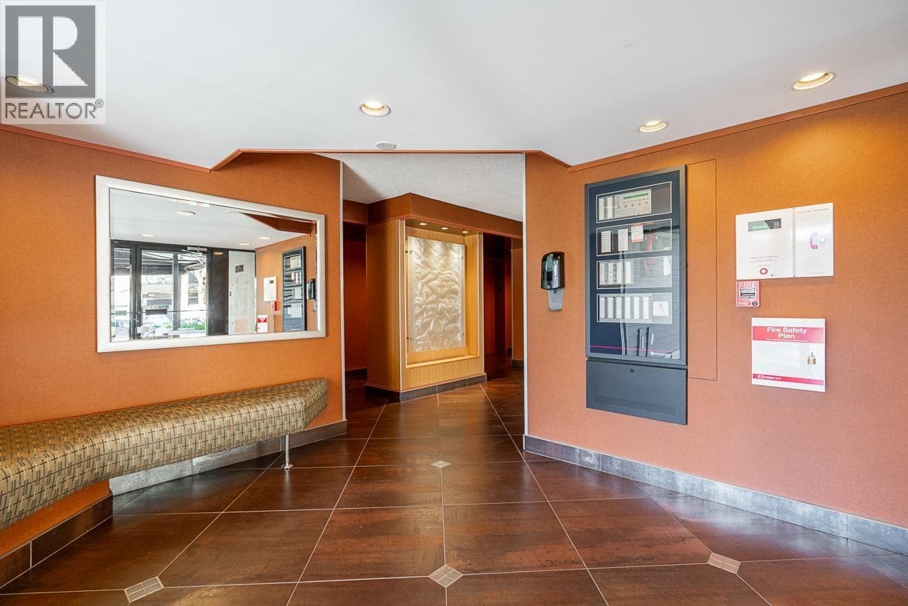 204 1740 COMOX STREET photo 4
