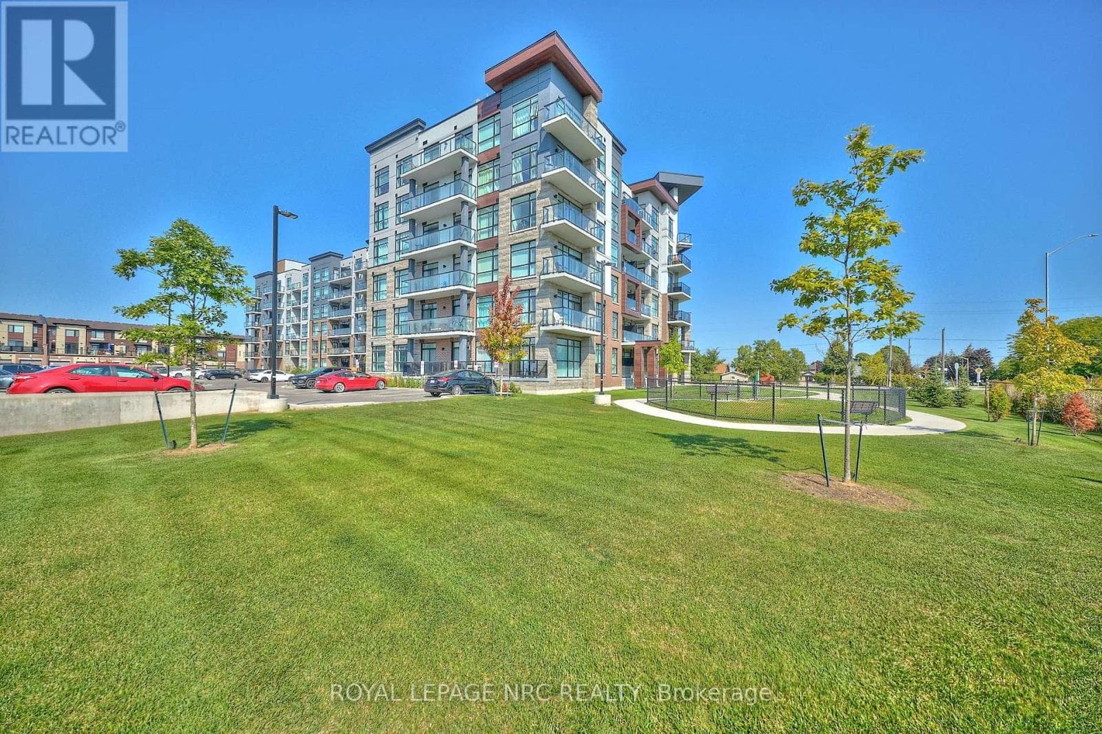 1 bed 1 bath single family at 221 - 600 NORTH SERVICE ROAD — $407,000