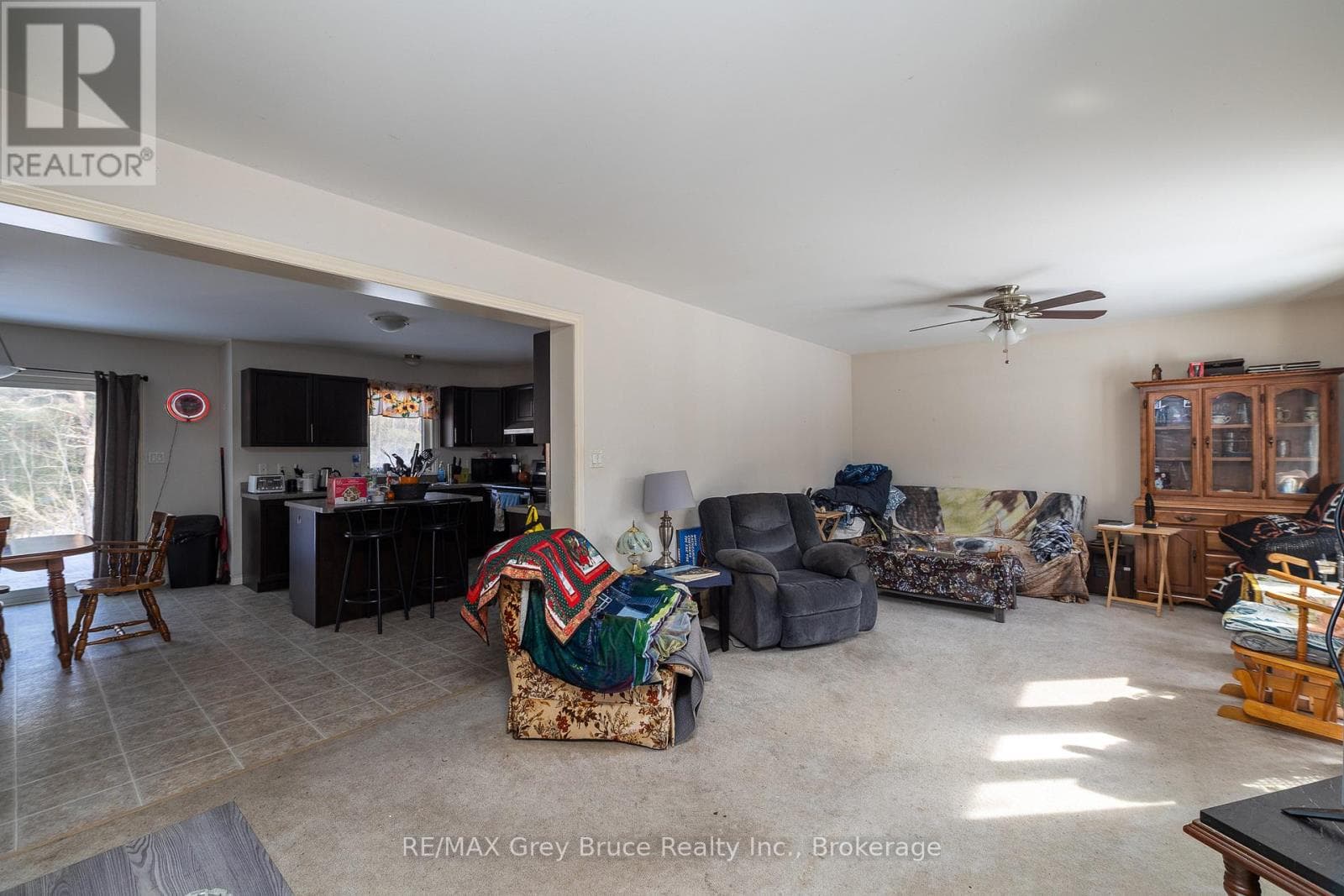 260 SPRING CREEK ROAD photo 2