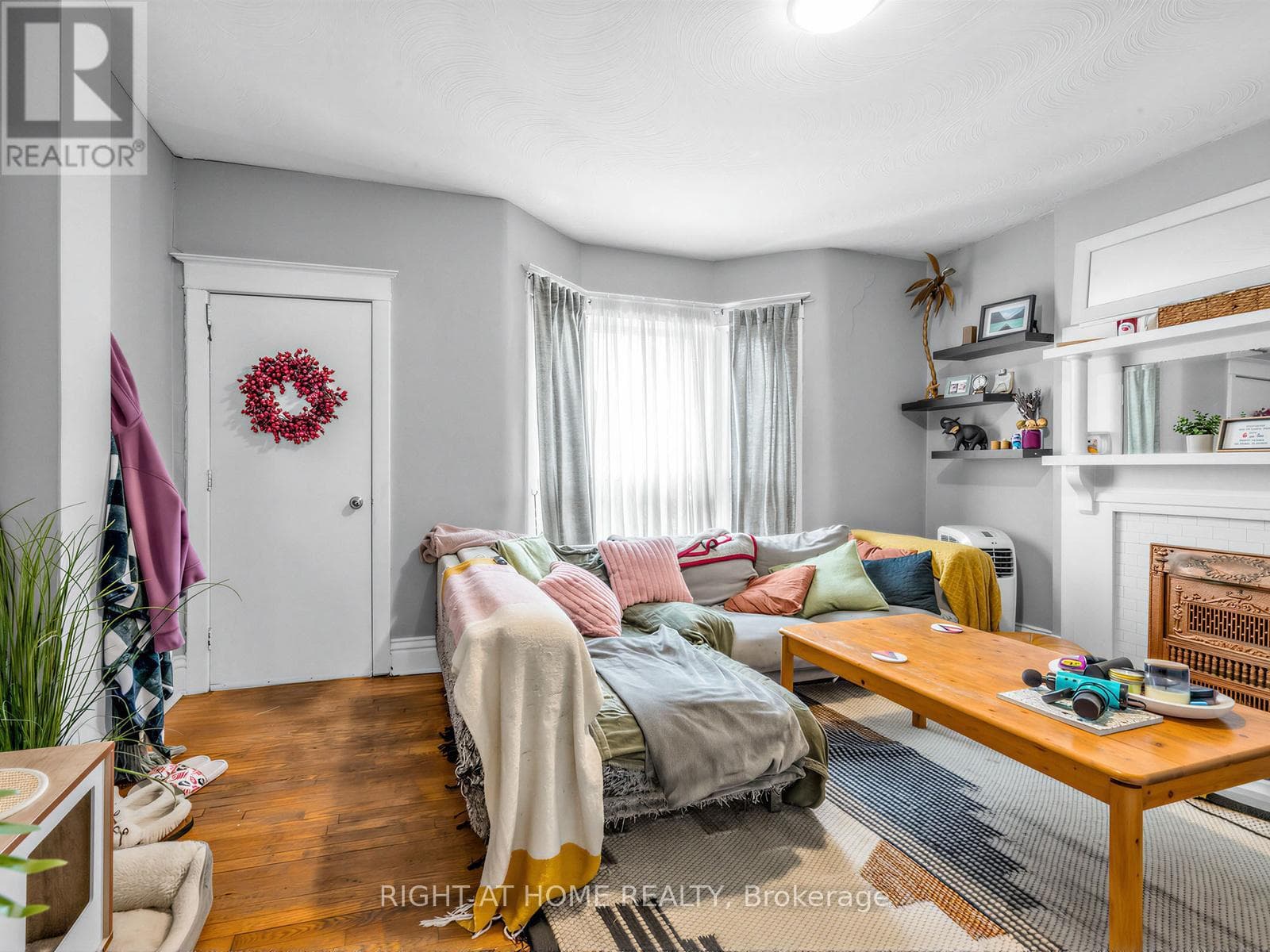 542 CRAWFORD STREET photo 3