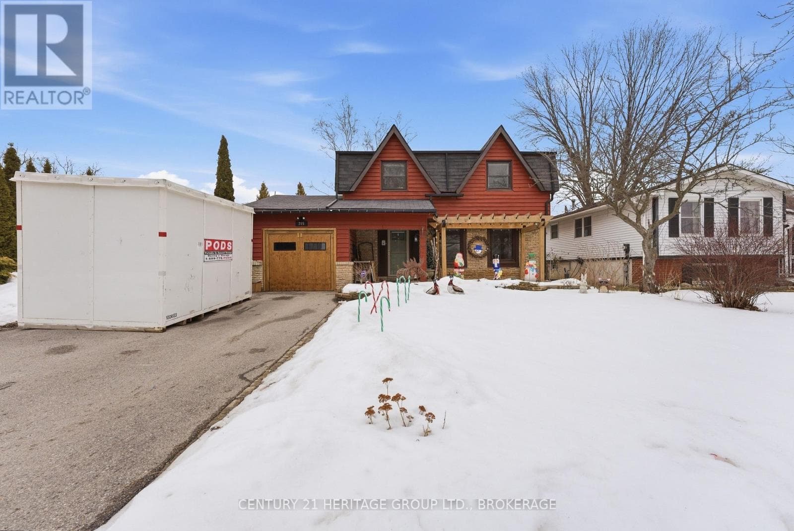205 KEEWATIN STREET photo 3