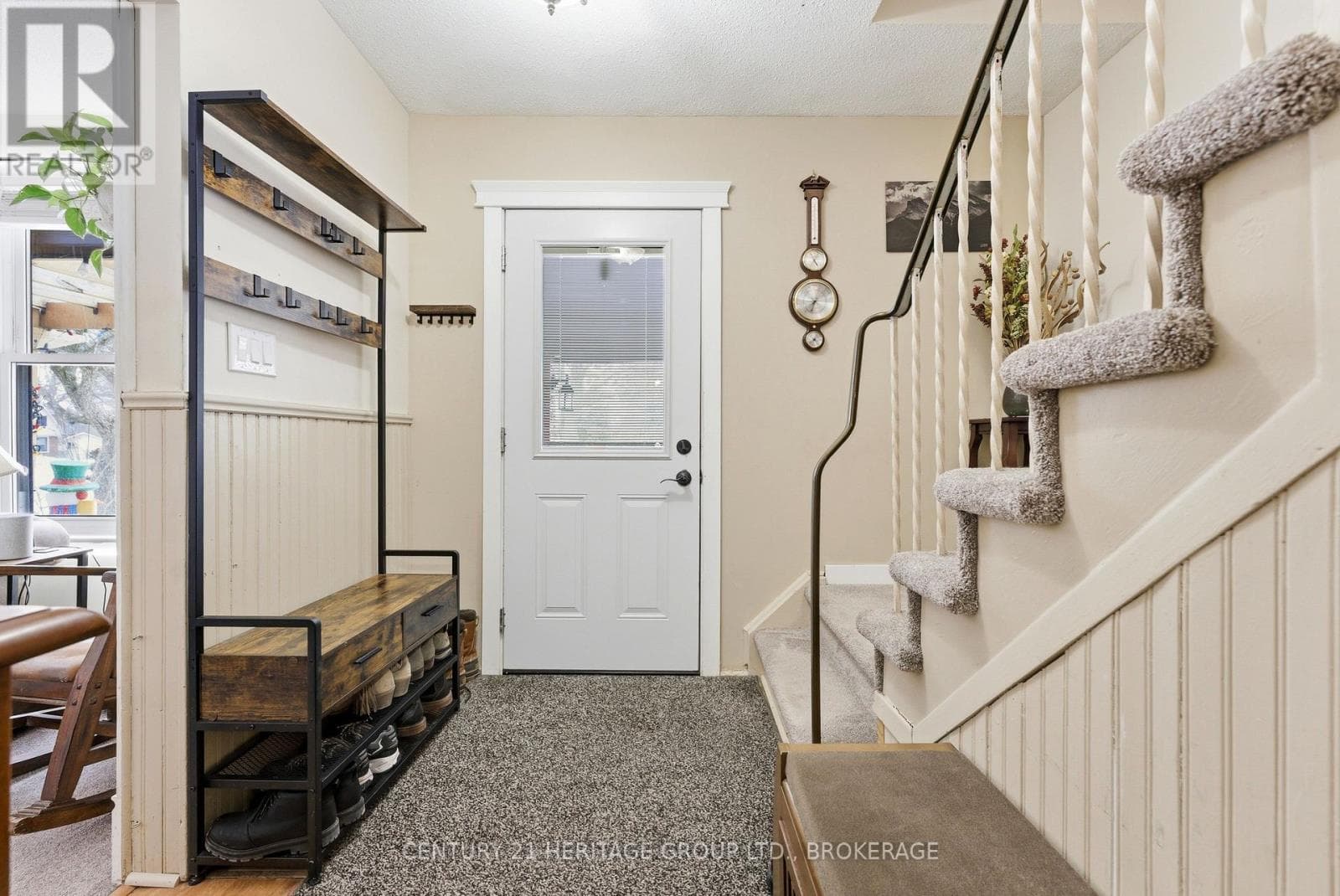 205 KEEWATIN STREET photo 5
