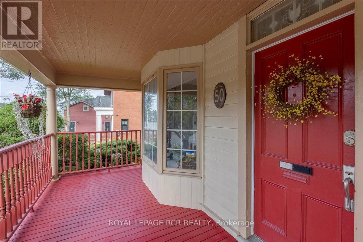 50 WELLINGTON STREET E photo 4