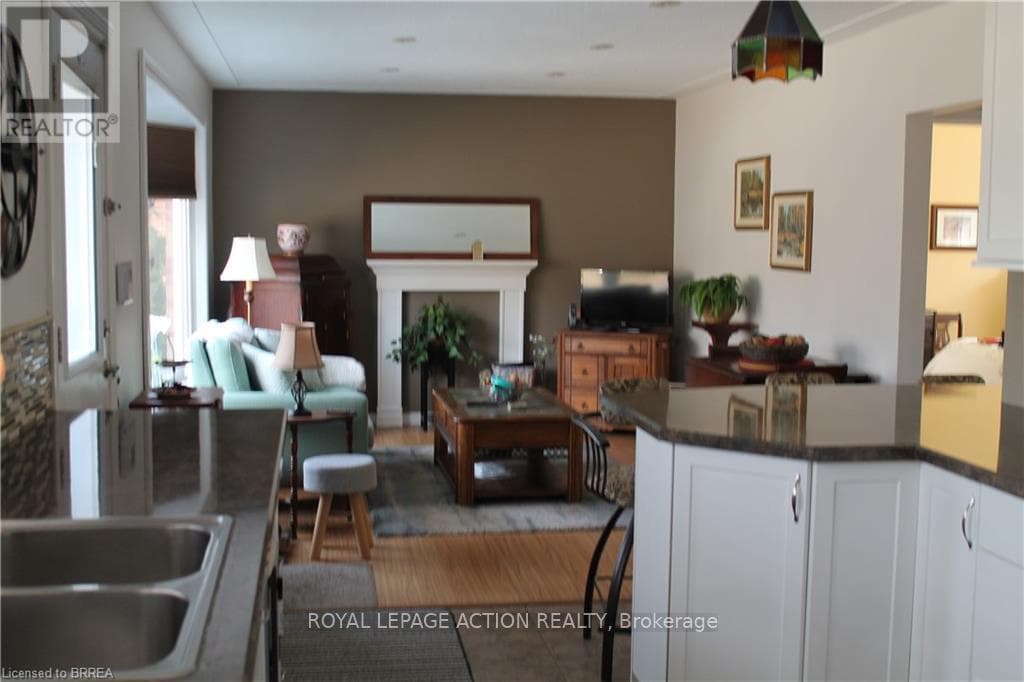 27 COLLINGDON DRIVE photo 4