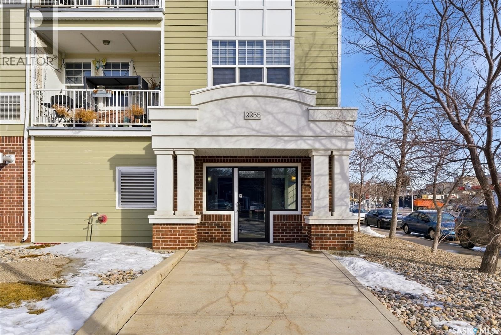 301 2255 Angus STREET — photo 2