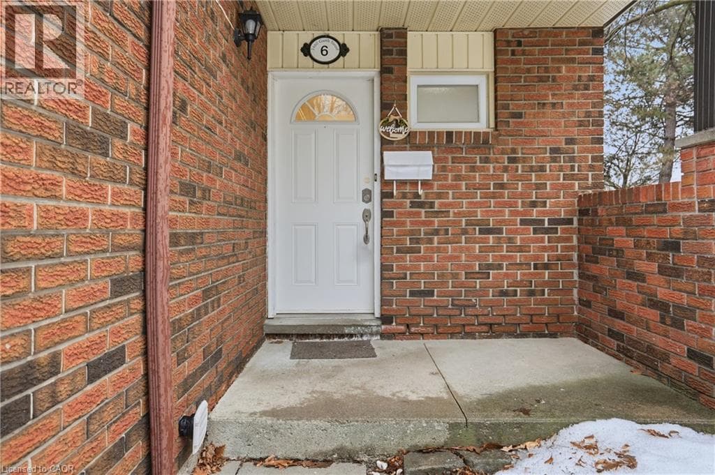 1460 GARTH Street Unit# 6 photo 3