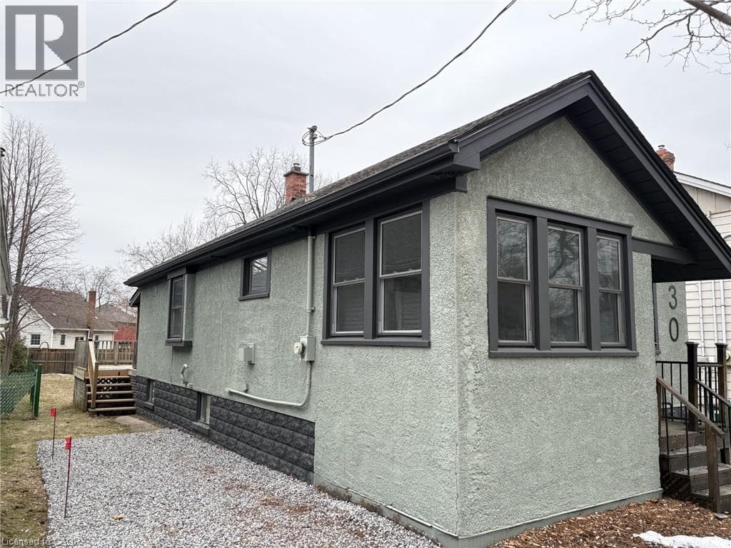 30 EASTCHESTER Avenue photo 2