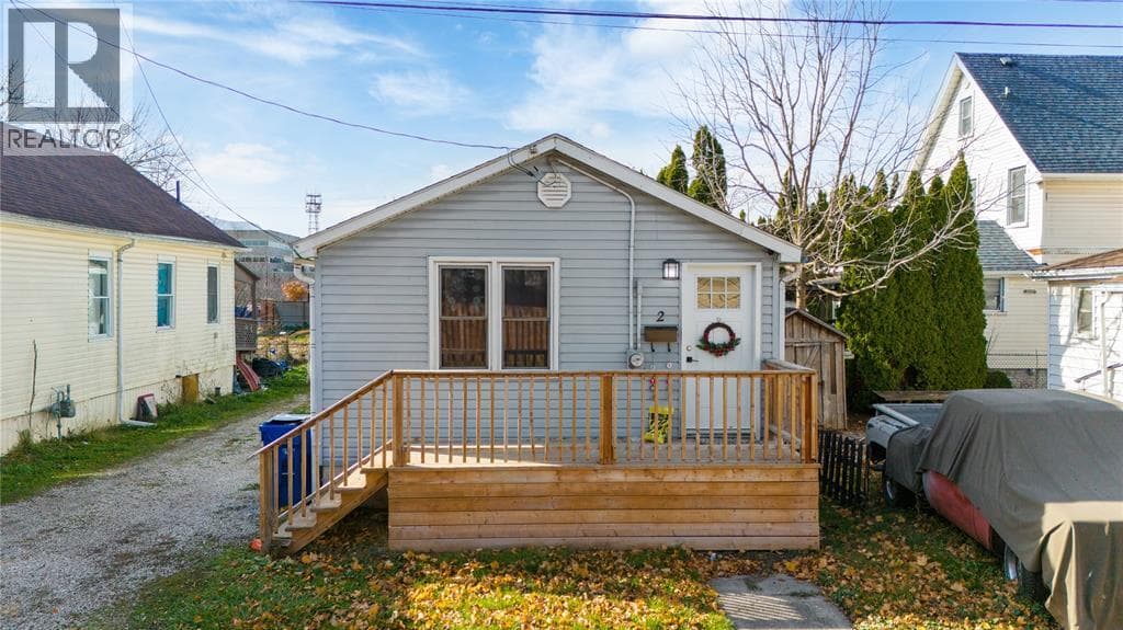 2 bed 1 bath single family at 2 DANIELS PLACE — $299,000