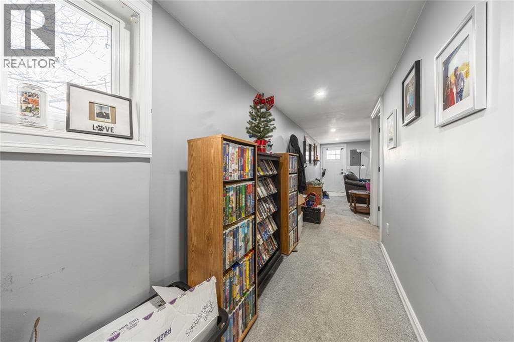 2 DANIELS PLACE photo 5