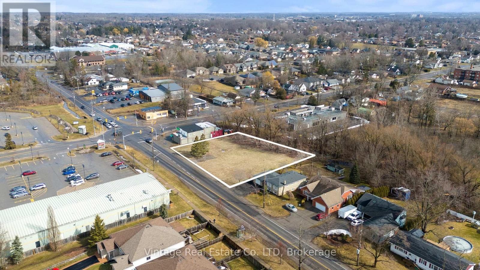 592 SOUTH PELHAM ROAD photo 5