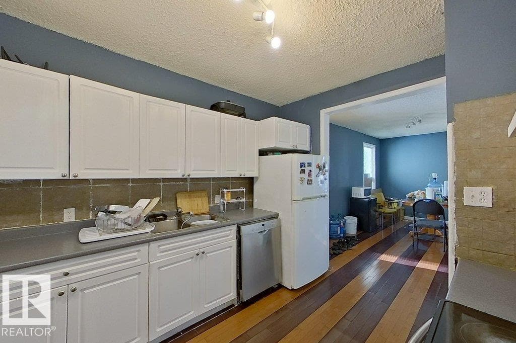 10722 106 ST NW — photo 2
