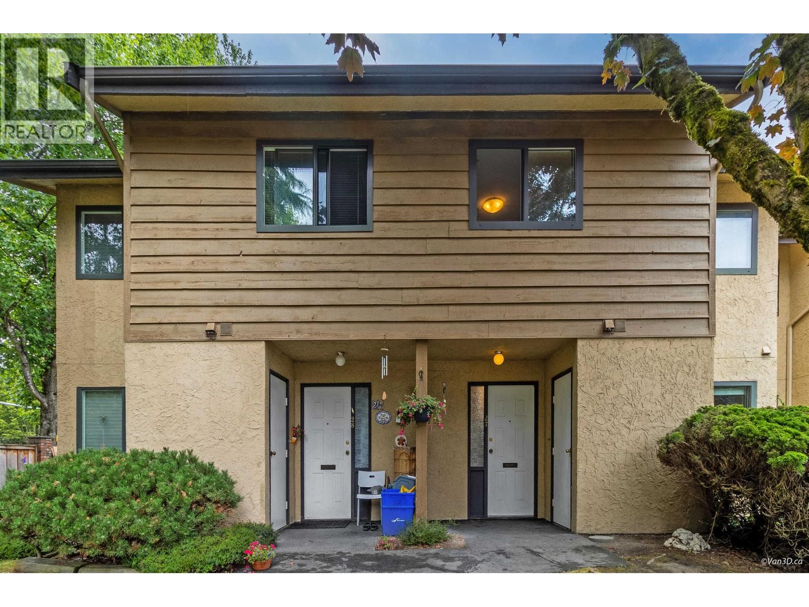 3 bed 2 bath single family at 27 6100 TIFFANY BOULEVARD — $880,000