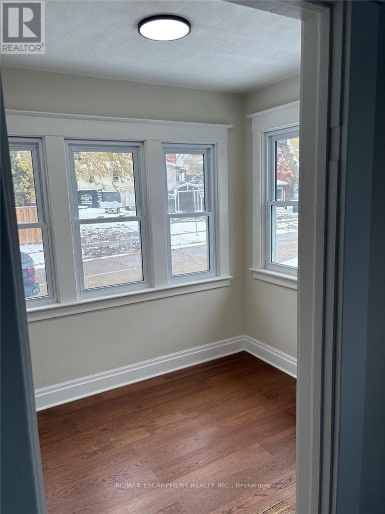 30 EASTCHESTER AVENUE photo 5