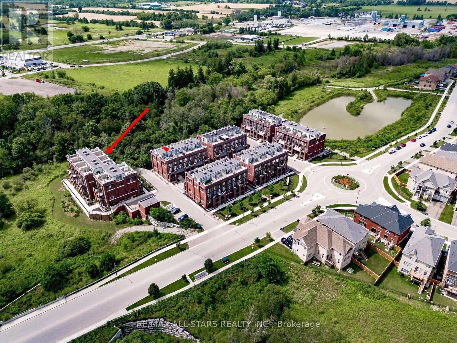 2 bed 2 bath single family at 302 - 2 LINSMORE PLACE — $688,000
