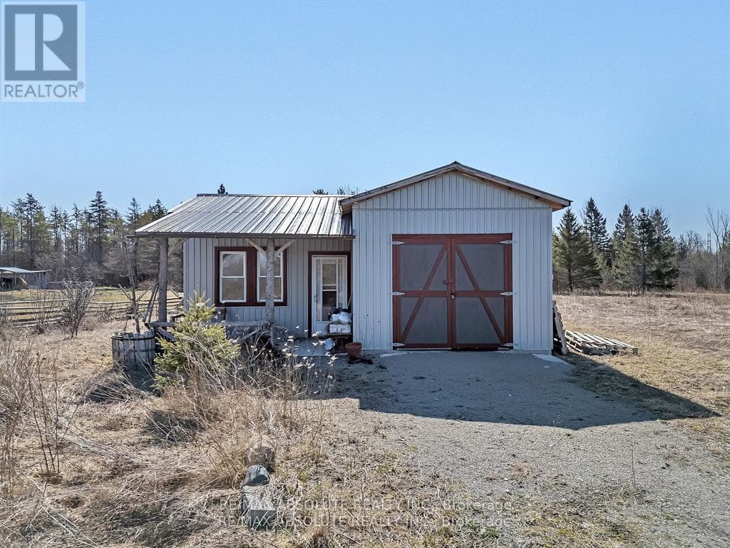 18 WOLFORD CENTRE AVENUE photo 2