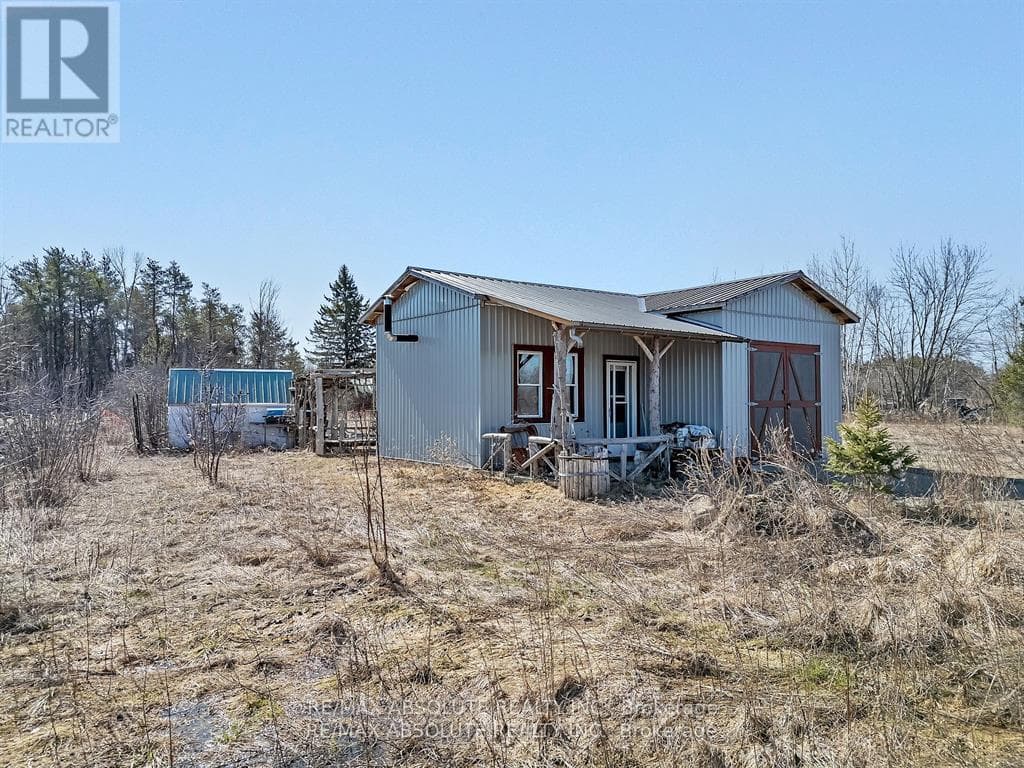 18 WOLFORD CENTRE AVENUE photo 3