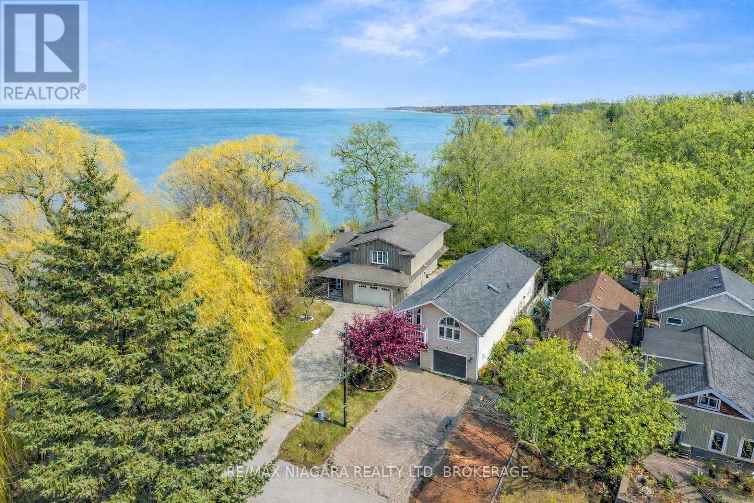 2 bed 3 bath single family at 86 NEWPORT STREET — $879,000