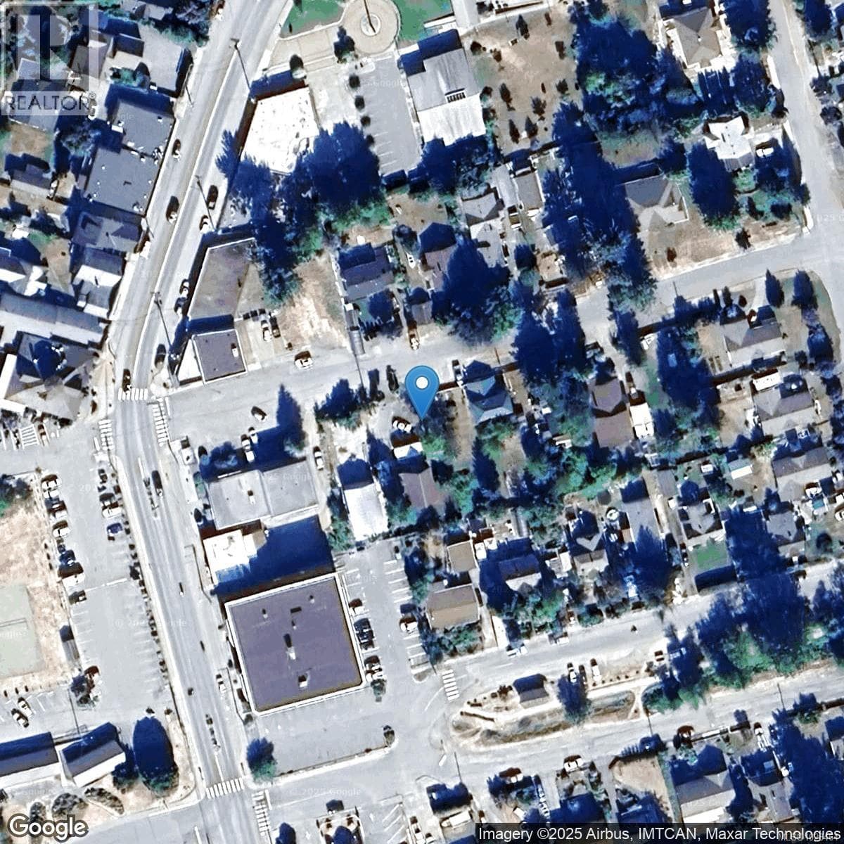 84 Lakeview Ave photo 2