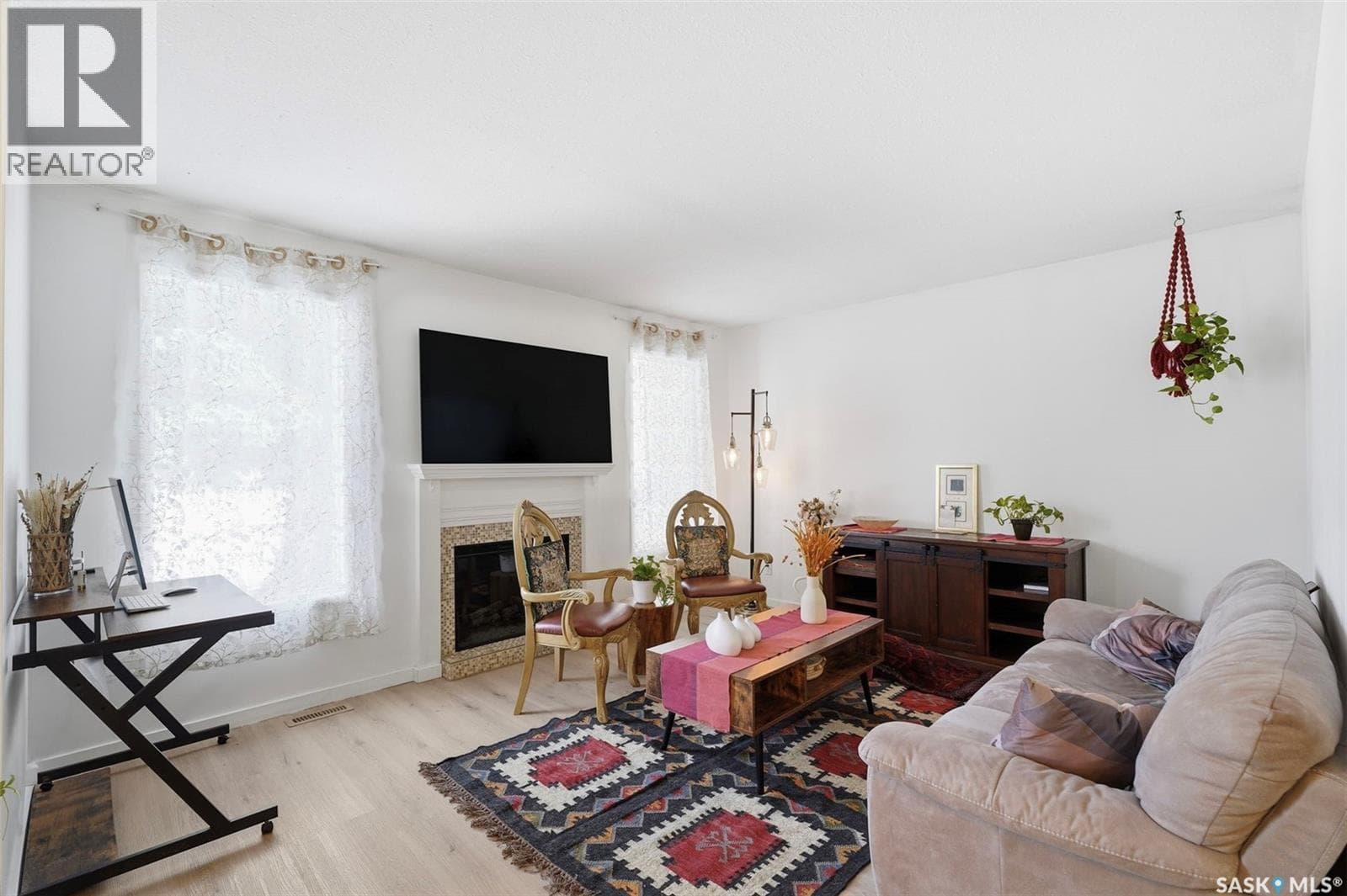 1608 Vickies AVENUE photo 4