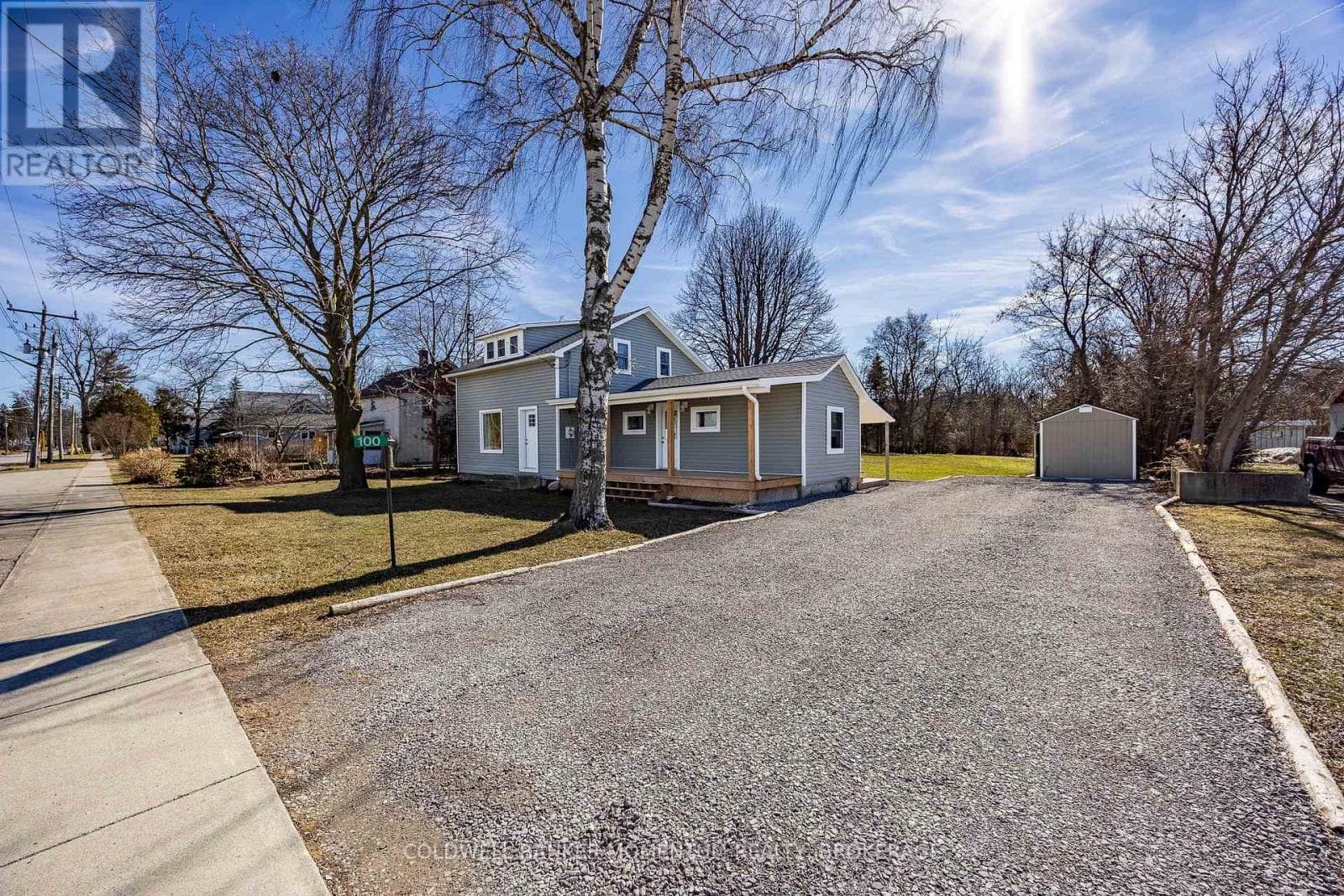 3 bed 2 bath single family at 100 QUEEN STREET E — $499,900