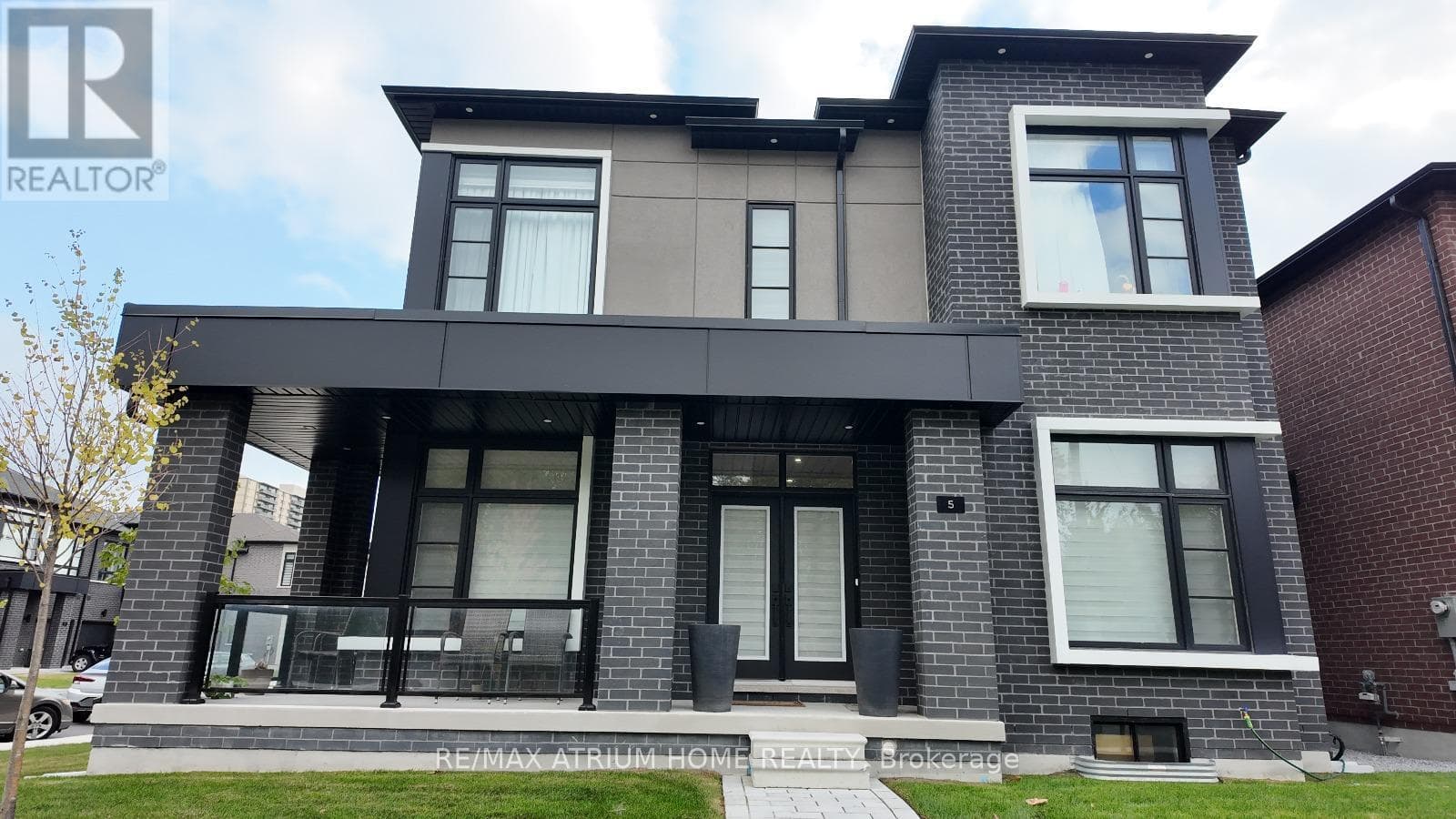 5 NORBURY CRESCENT photo 2