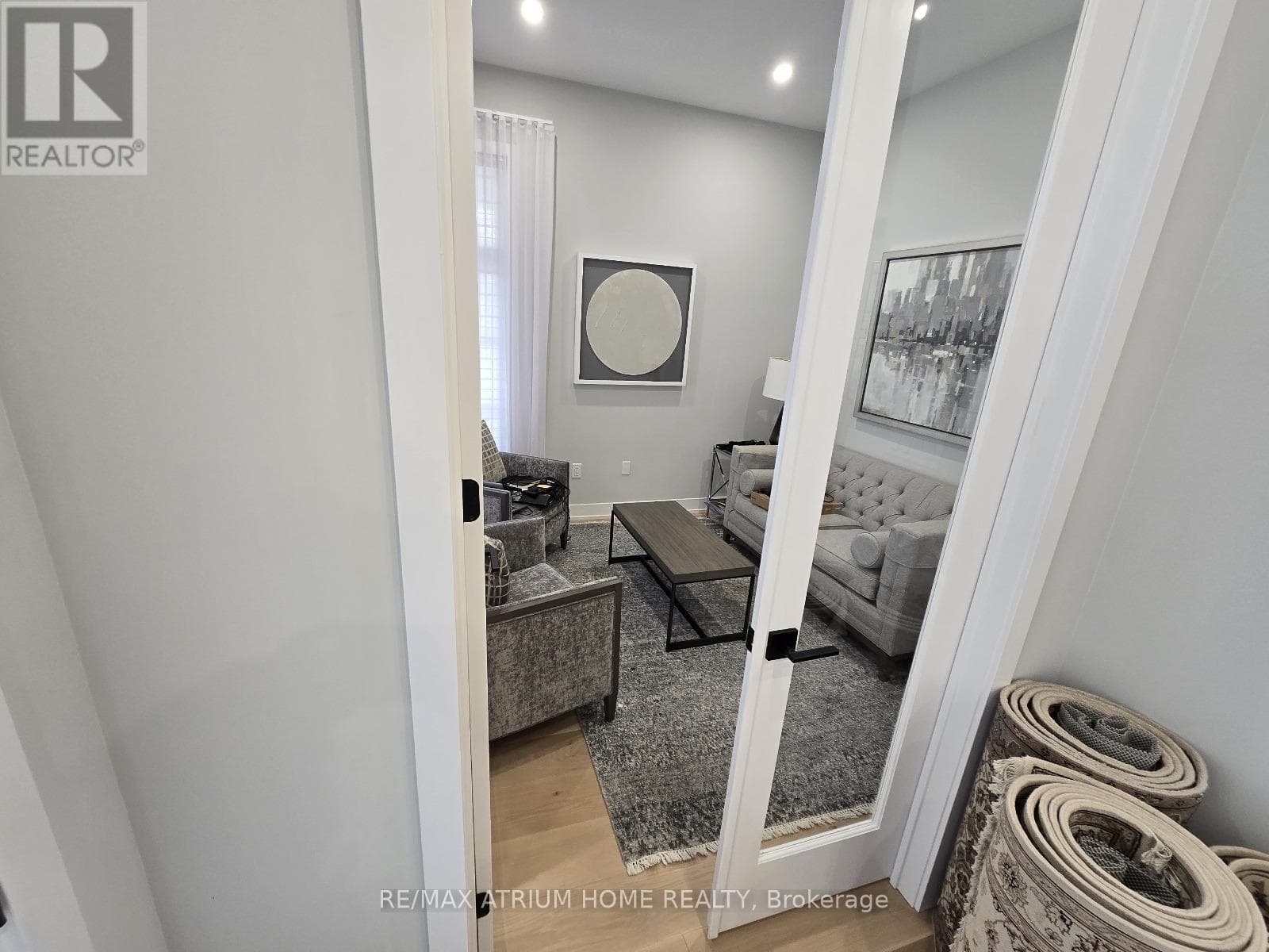 5 NORBURY CRESCENT photo 4