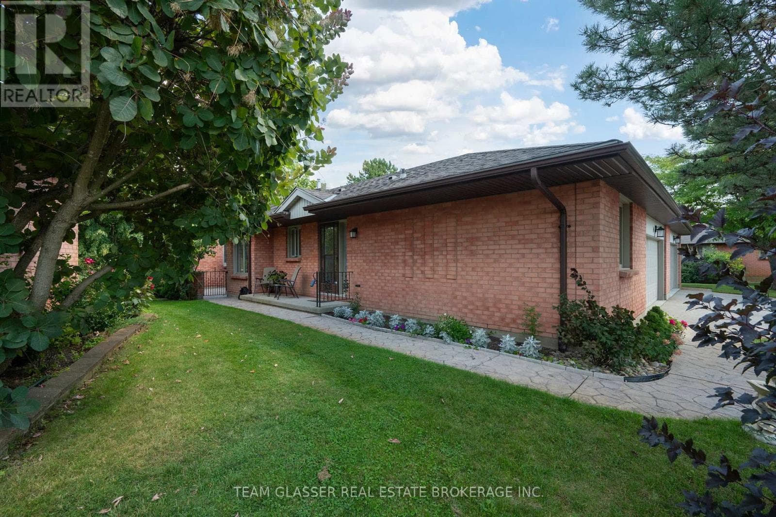 41 - 55 FIDDLERS GREEN ROAD photo 2