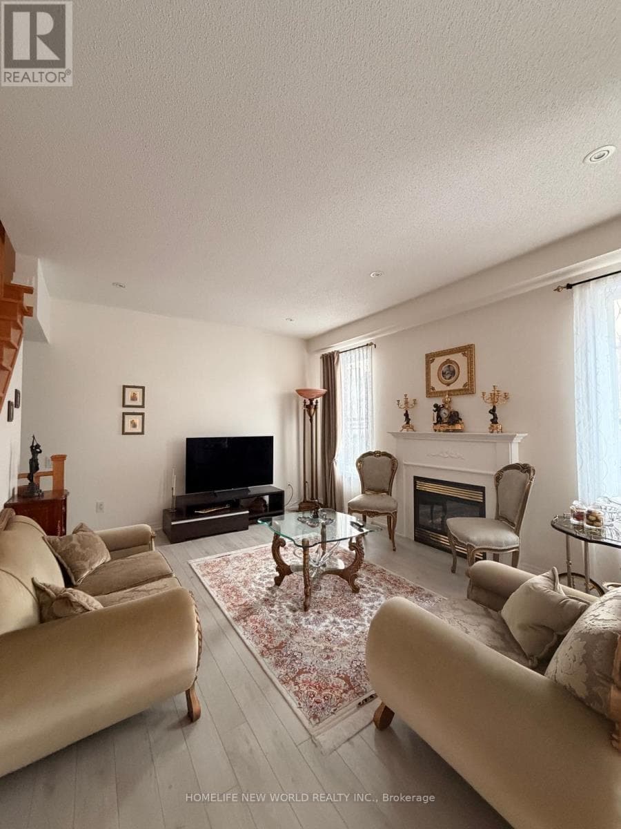 15 HISLOP DRIVE photo 2