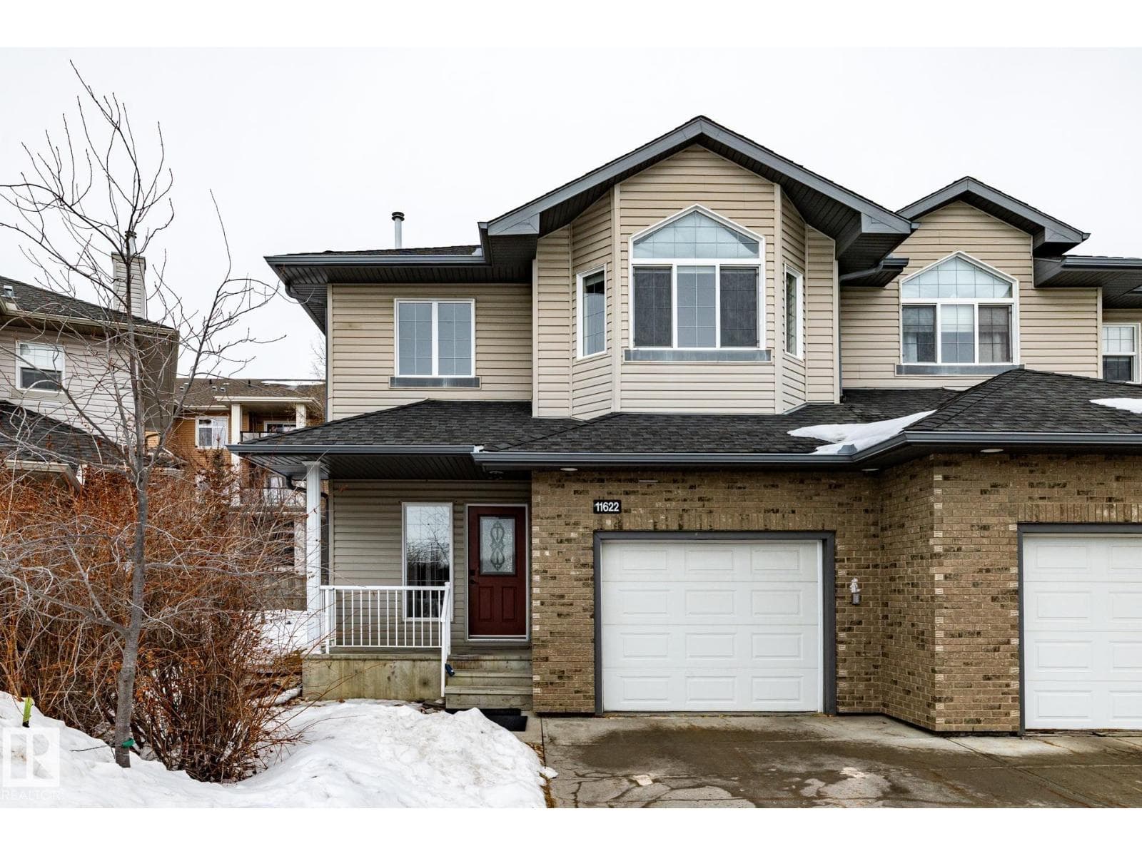 2 bed 3 bath single family at 11622 11 AV SW — $355,000