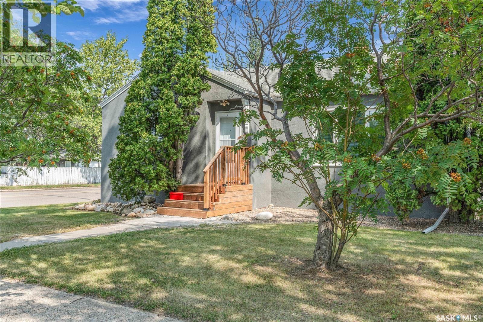 1492 95th STREET photo 3
