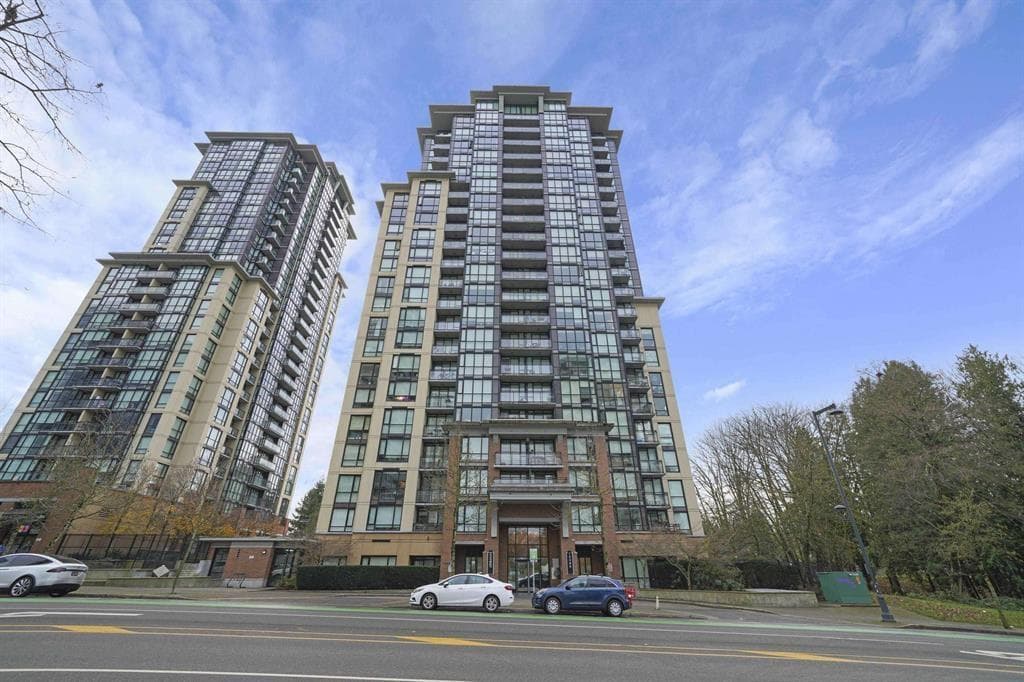 2 bed 2 bath single family at 1908 13380 108 AVENUE — $449,900