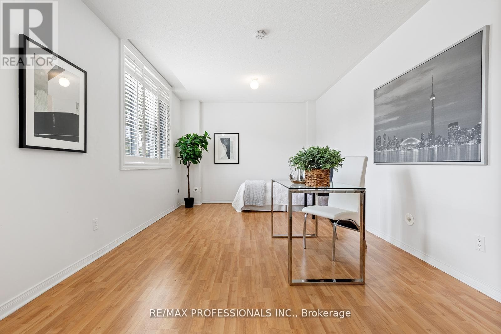 104 - 3400 LAKE SHORE BOULEVARD W photo 3