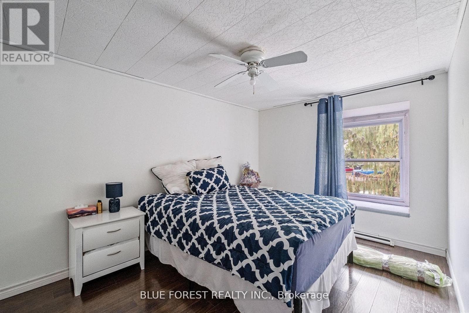 992 EAGLE COURT photo 5