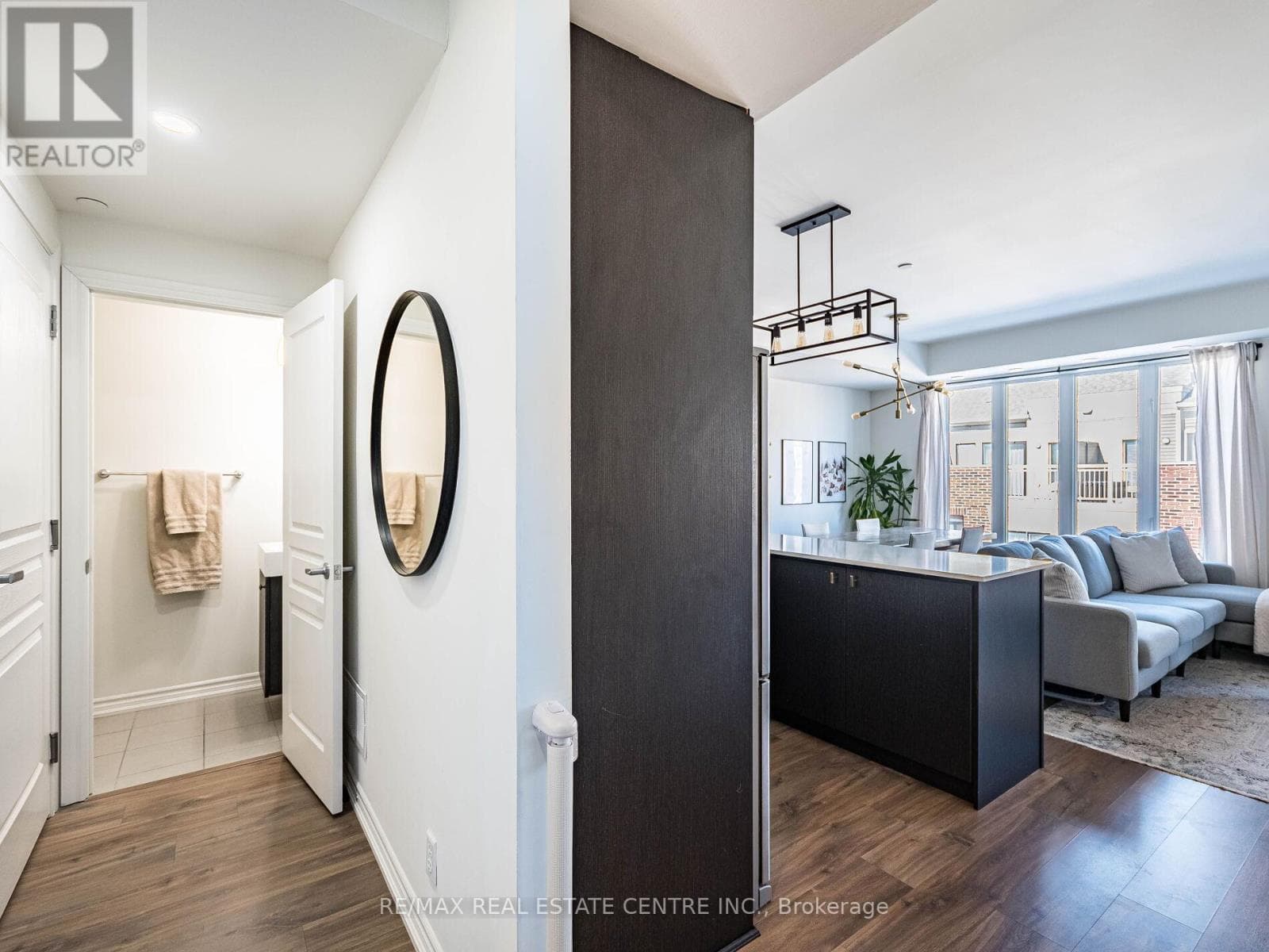 10 - 125 LONG BRANCH AVENUE photo 5